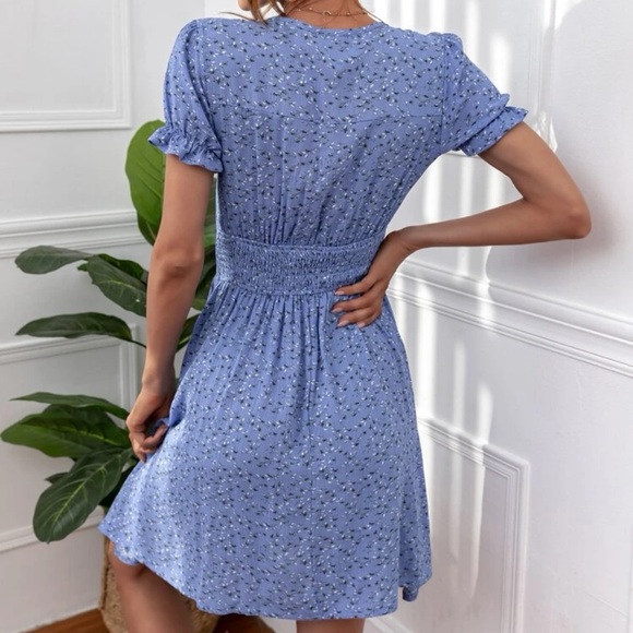 Blue Floral Print Button Front Puff Sleeve Teacher-Style Dress — Medium - Picture 3 of 11